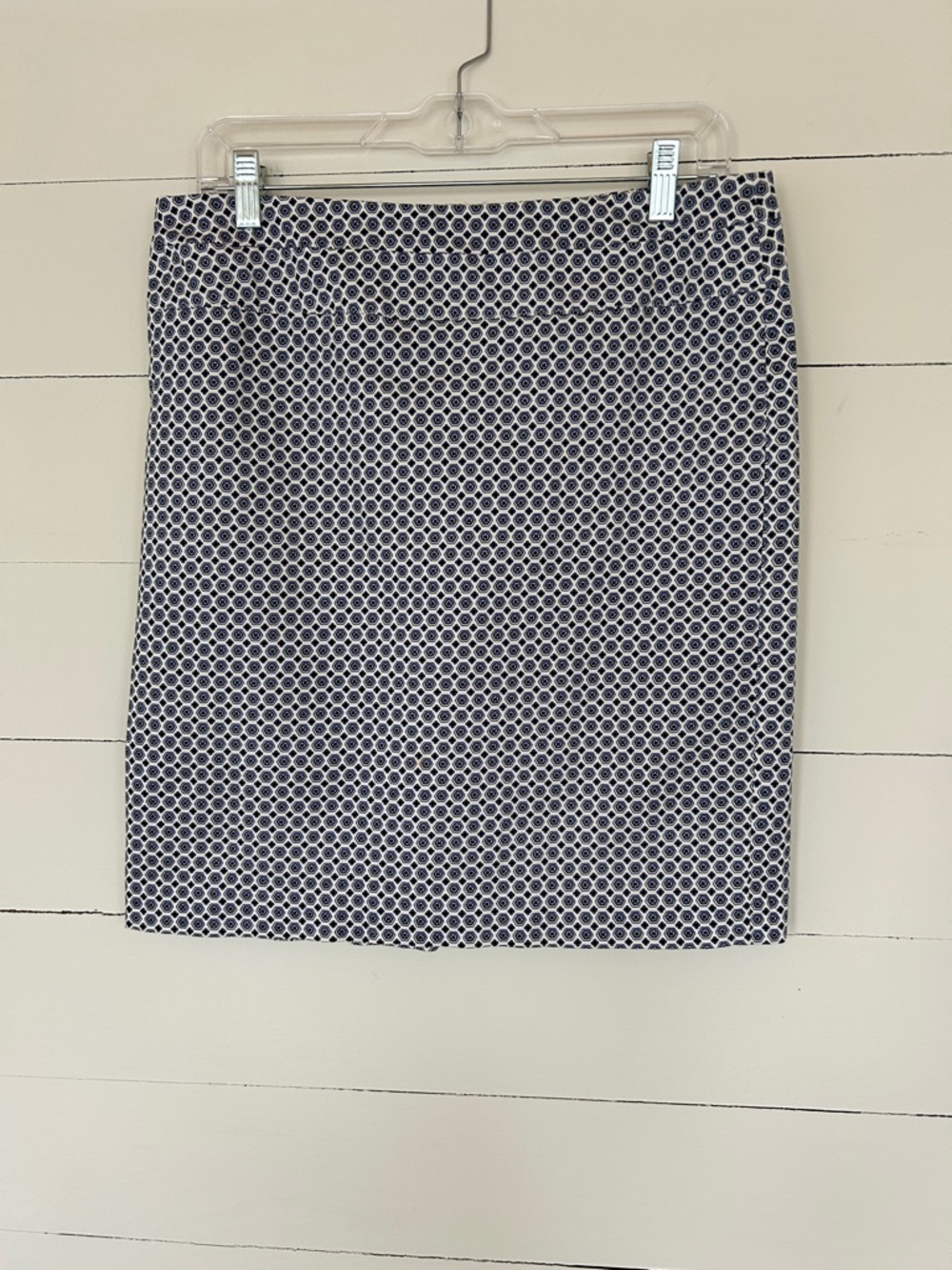 Kenar Printed Pencil Skirt Size 10, Perfect to Wear all Year Long.